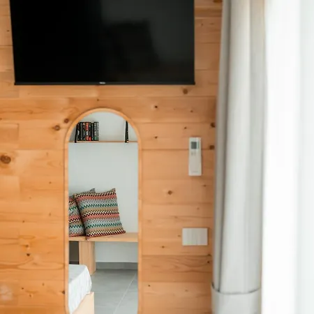 Vaio Nest Elegante Rifugio Tra I Vigneti Apartment Postuman